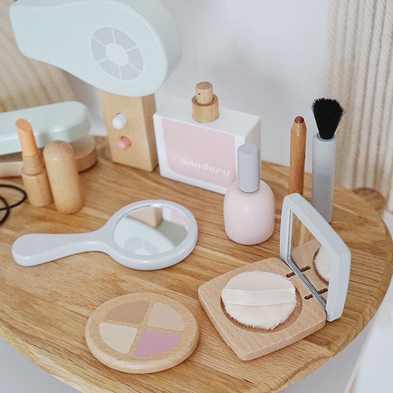 New Children Wooden Simulation - Beauty Makeup Games review and price